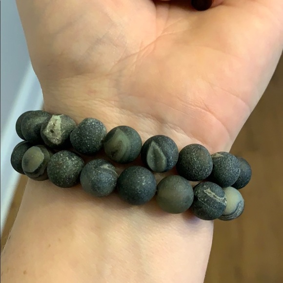 Black agate druzy beaded bracelet - Picture 5 of 9